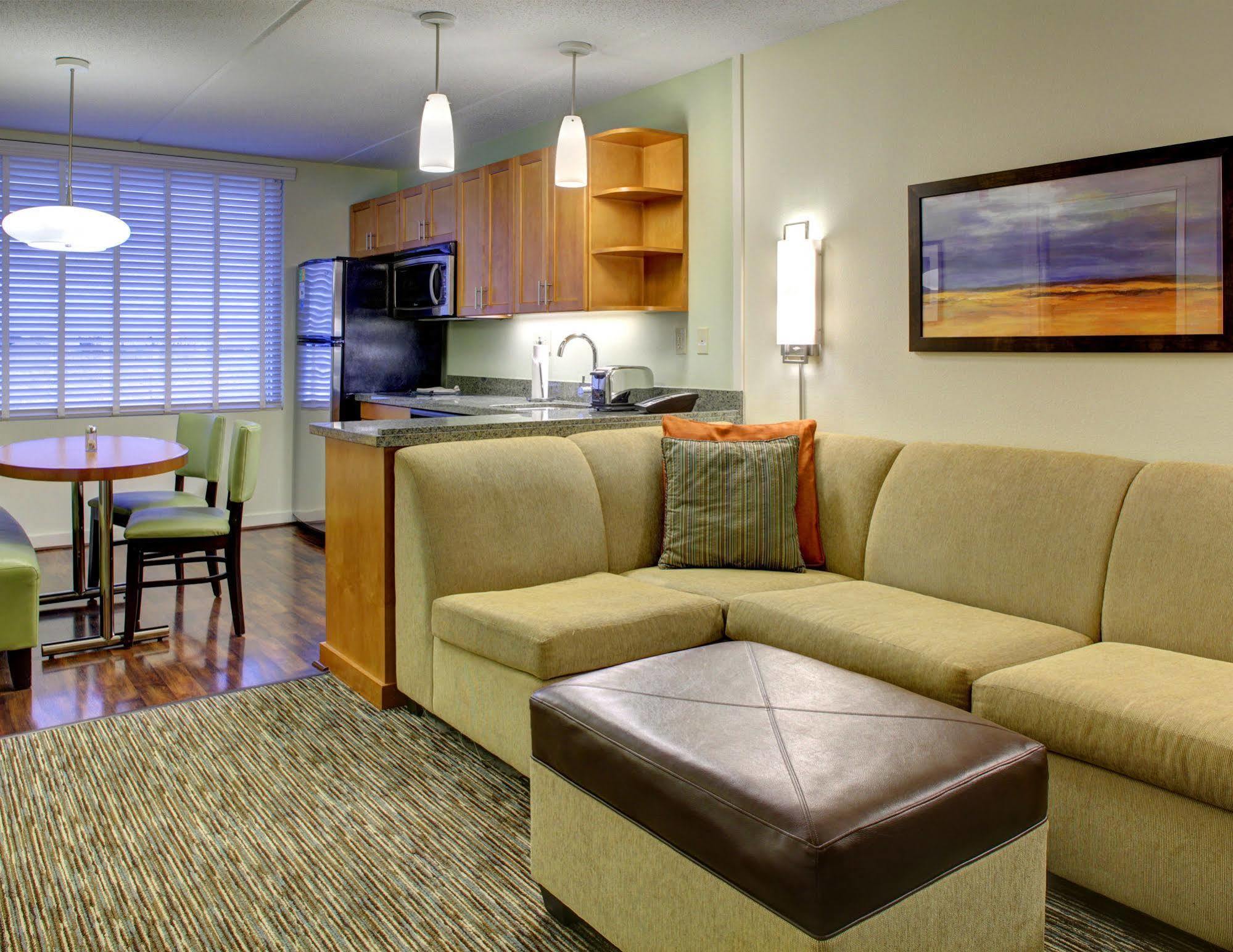 Hyatt House Fort Lauderdale Airport/Cruise Port Дания-Бич Экстерьер фото